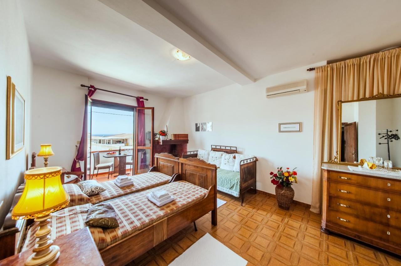La Casa Di Mannazzotta 1 Bed & Breakfast Castelsardo Exterior foto